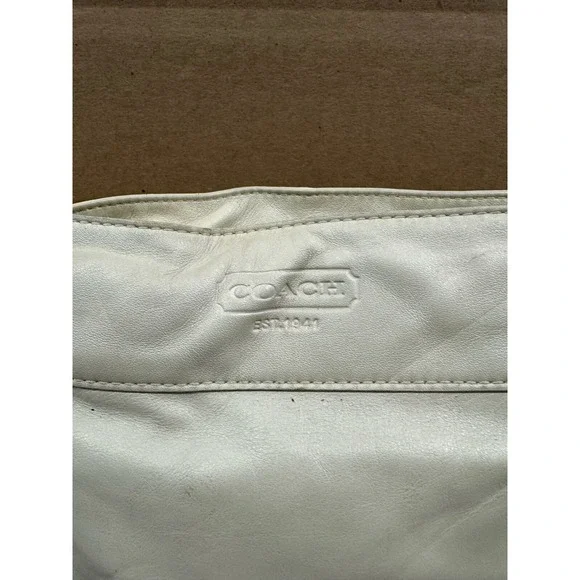 Coach Zoe Leathers‎ Shoulders Hobo Bag White w/ Pink Lining F14707 - Picture 5 of 9